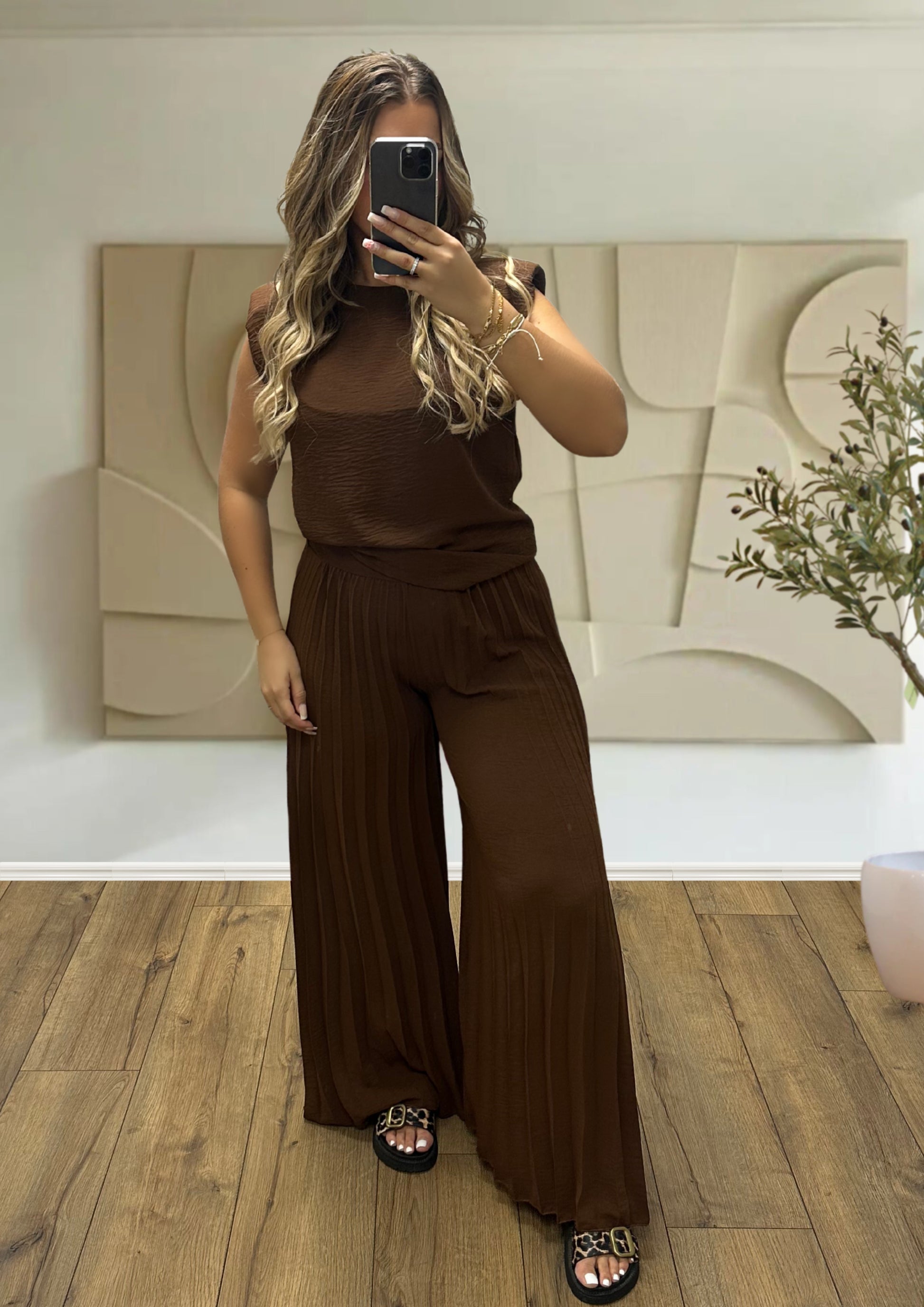 ENSEMBLE PALAZZO ET TOP À EPAULETTES MARRON