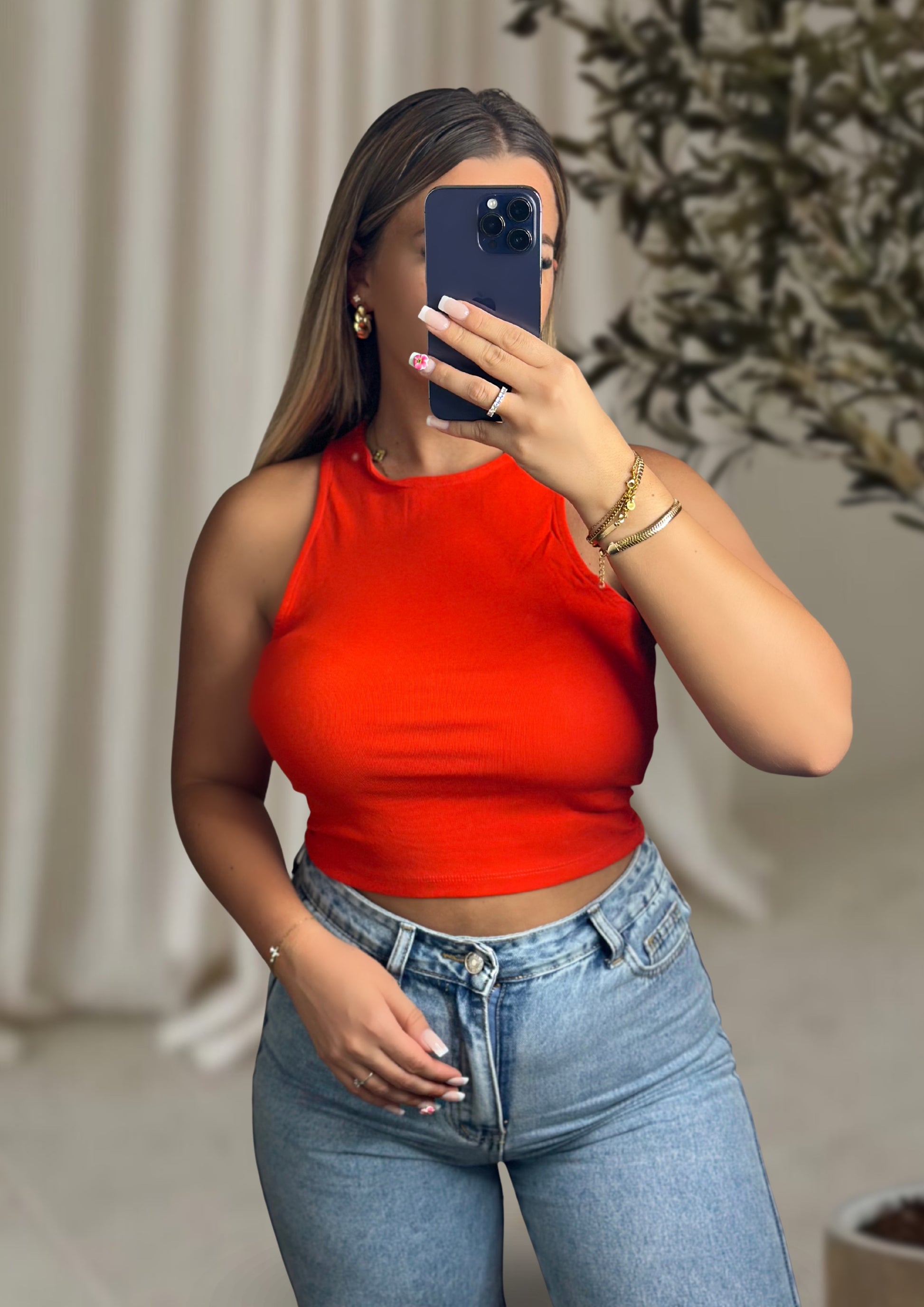 TOP SANS MANCHES BEIGE