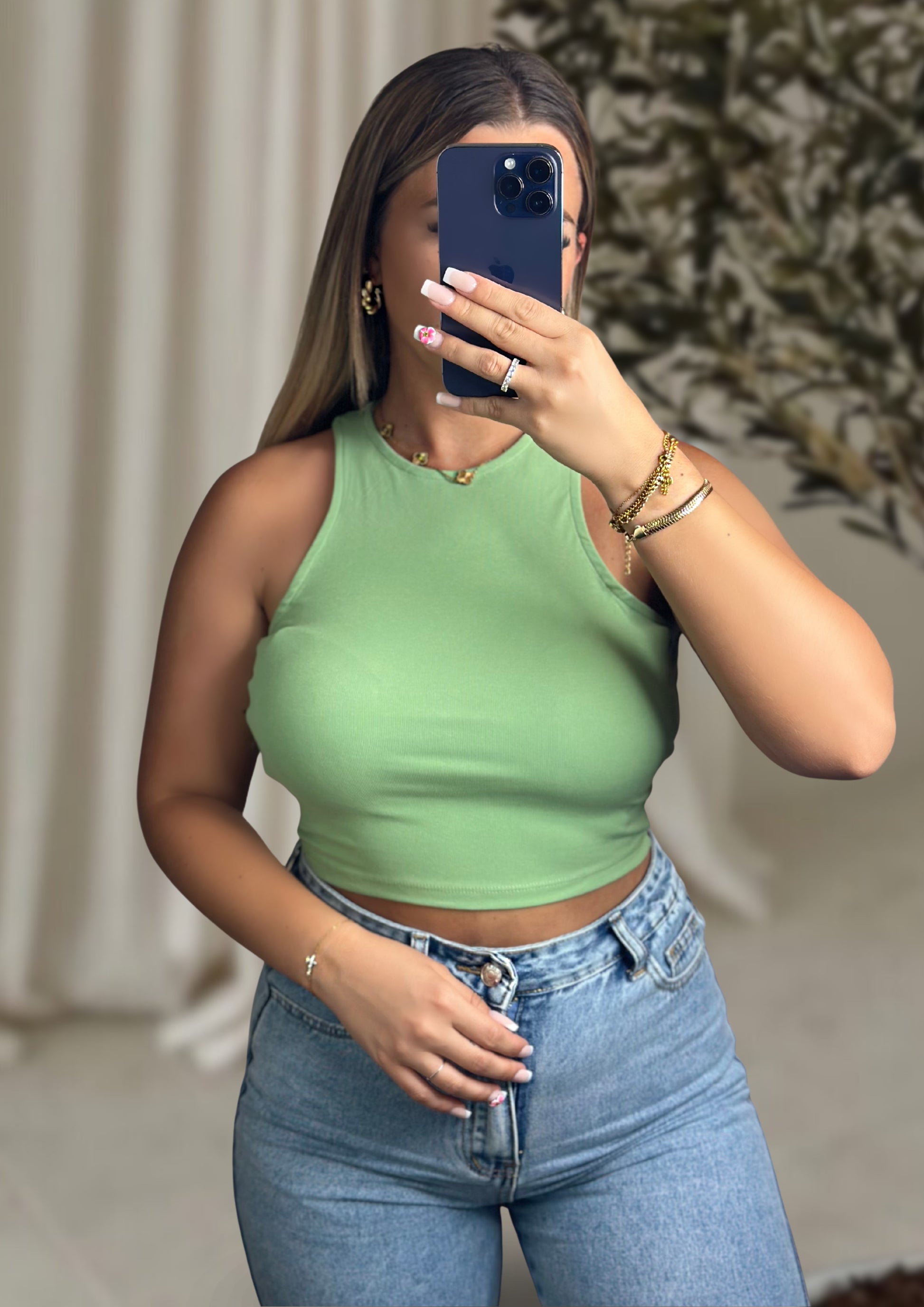 TOP SANS MANCHES BEIGE